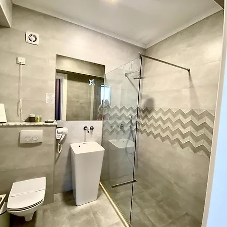 Simona Halep - Mamaia Nord Hotel 4*