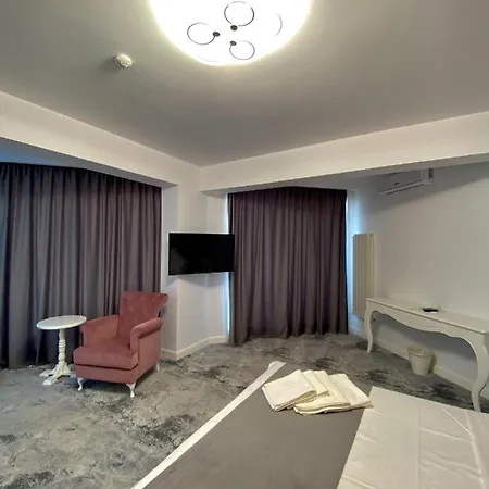 Simona Halep - Mamaia Nord Hotel 4*