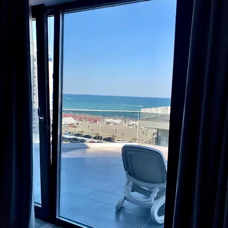 Simona Halep - Mamaia Nord Hotel 4*