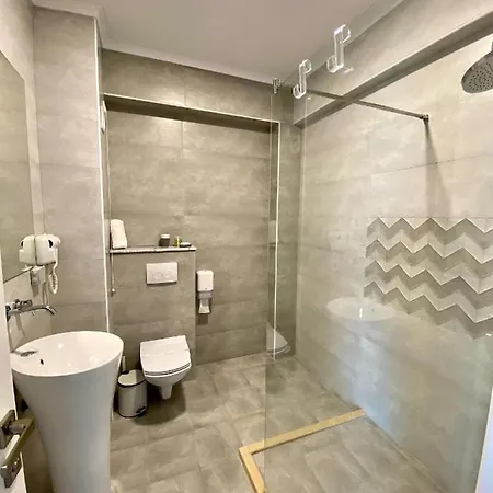 Simona Halep - Mamaia Nord 4*